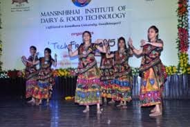 Kamdhenu University Gandhinagar Fest Life photo 4